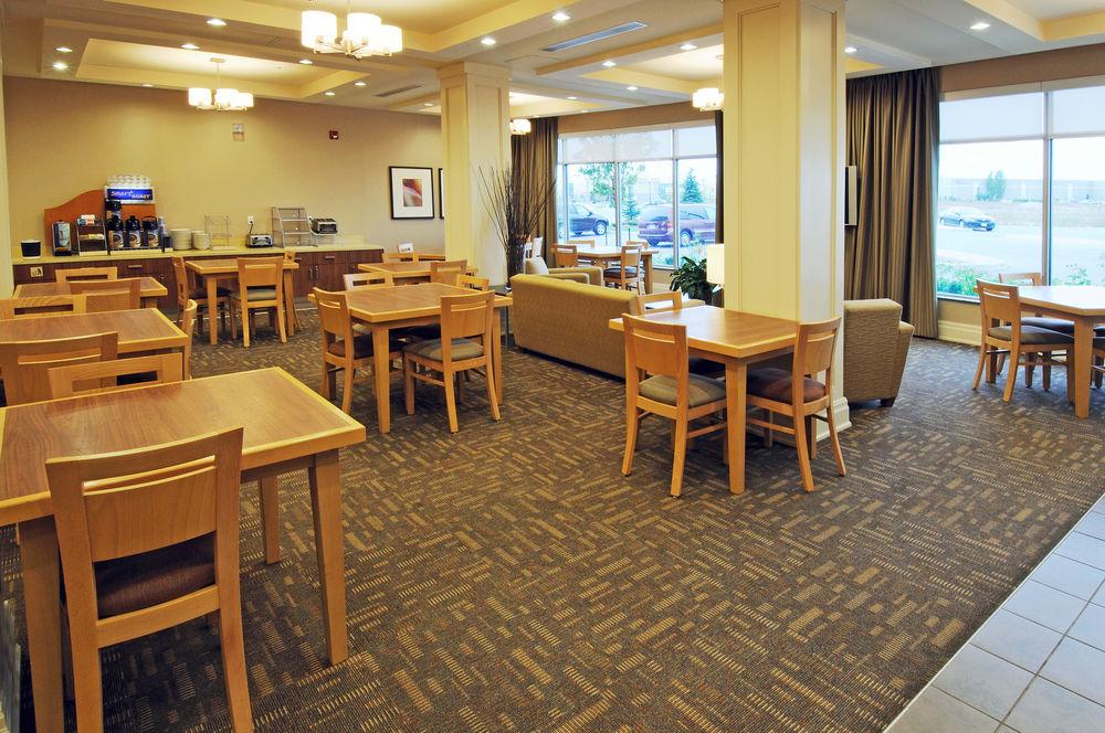 Holiday Inn Express & Suites Vaughan-Southwest By Ihg Bagian luar foto