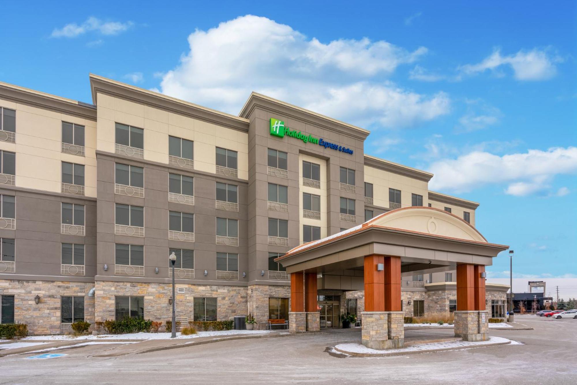 Holiday Inn Express & Suites Vaughan-Southwest By Ihg Bagian luar foto