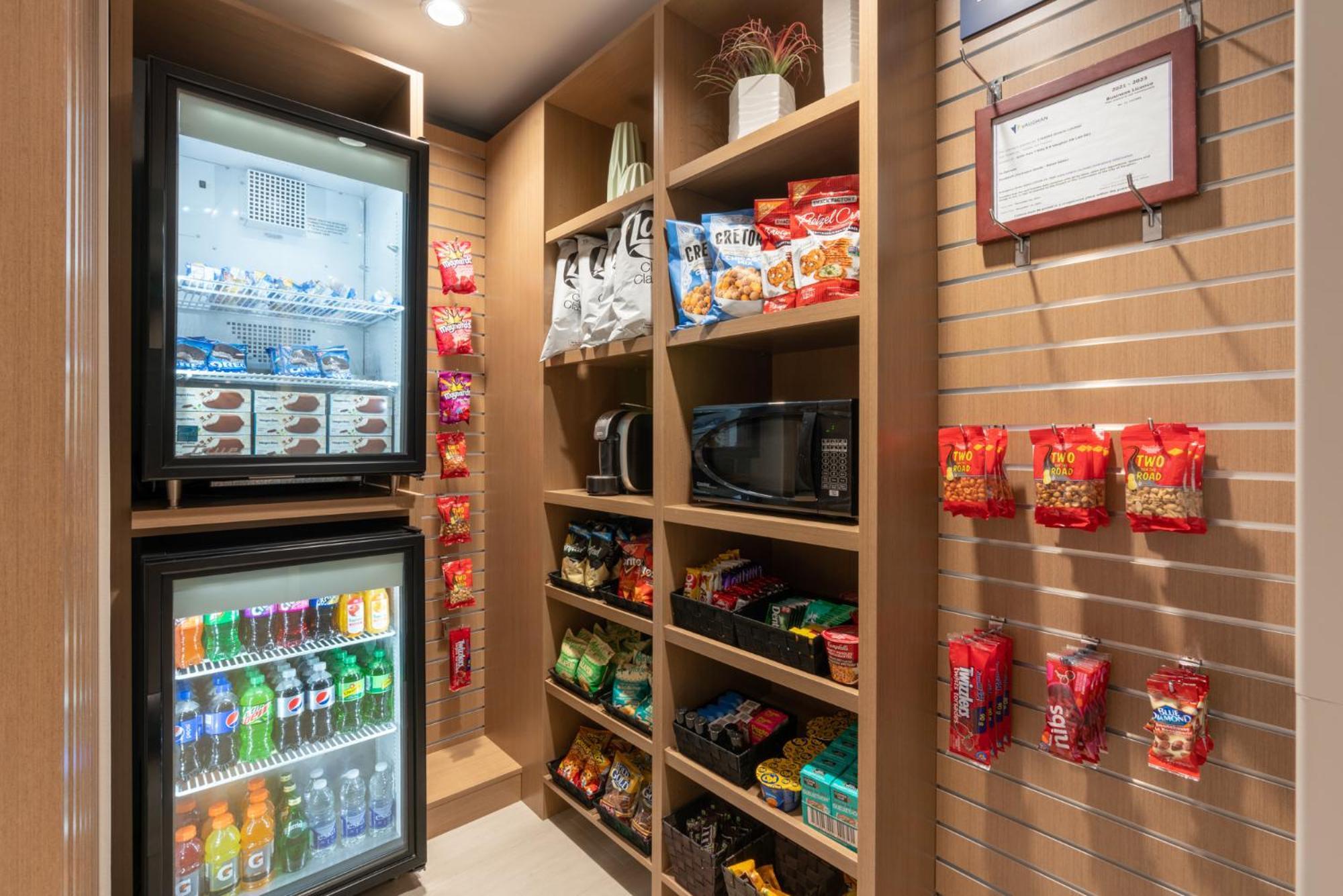 Holiday Inn Express & Suites Vaughan-Southwest By Ihg Bagian luar foto