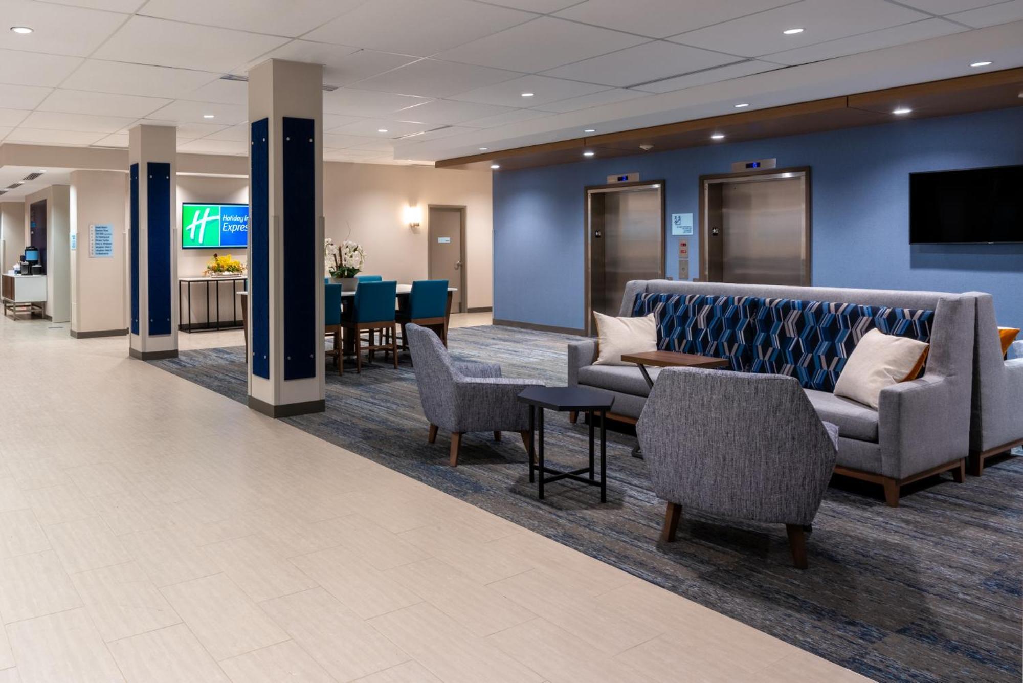 Holiday Inn Express & Suites Vaughan-Southwest By Ihg Bagian luar foto