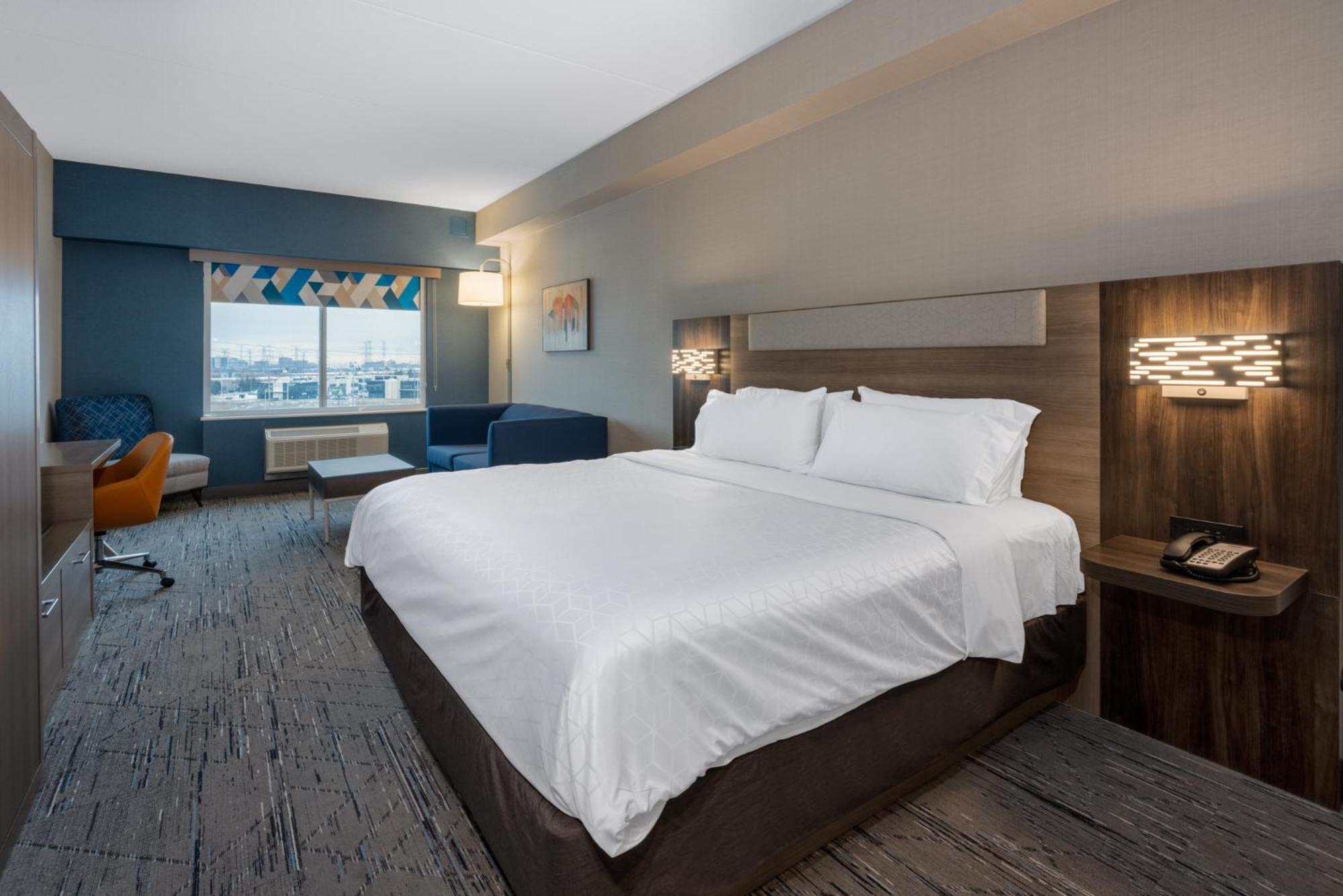 Holiday Inn Express & Suites Vaughan-Southwest By Ihg Bagian luar foto