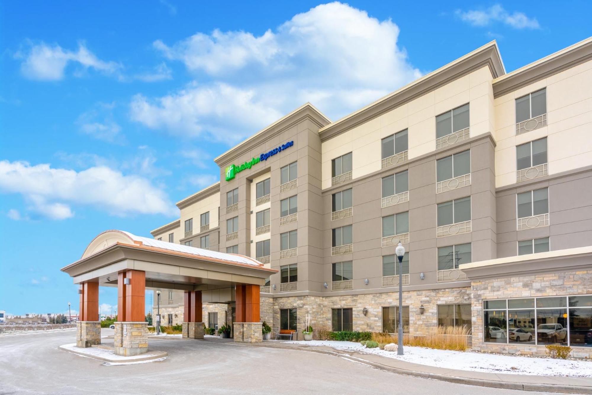 Holiday Inn Express & Suites Vaughan-Southwest By Ihg Bagian luar foto