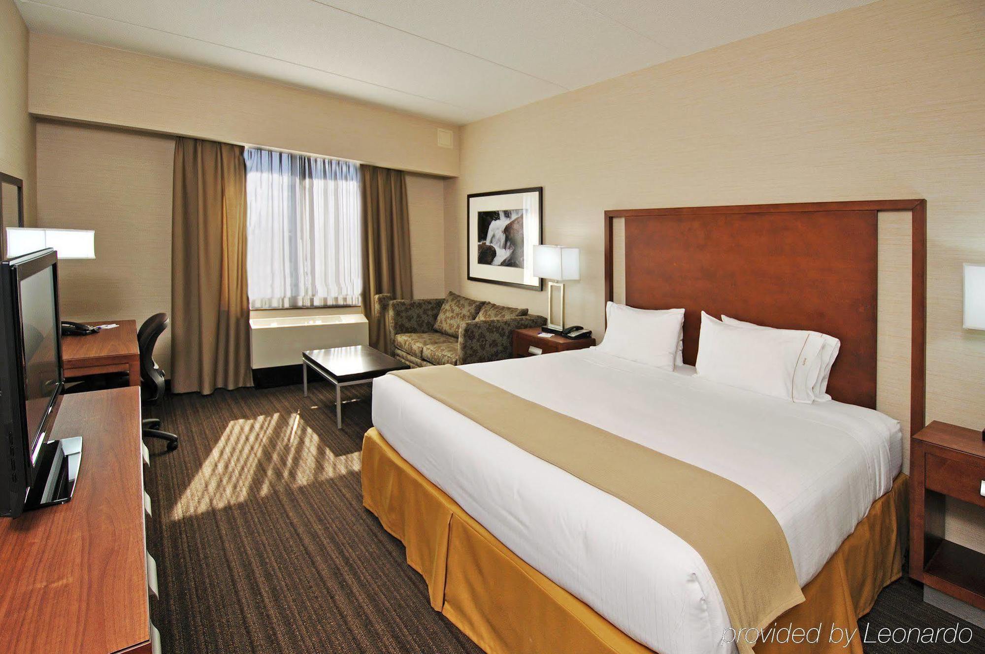 Holiday Inn Express & Suites Vaughan-Southwest By Ihg Ruang foto