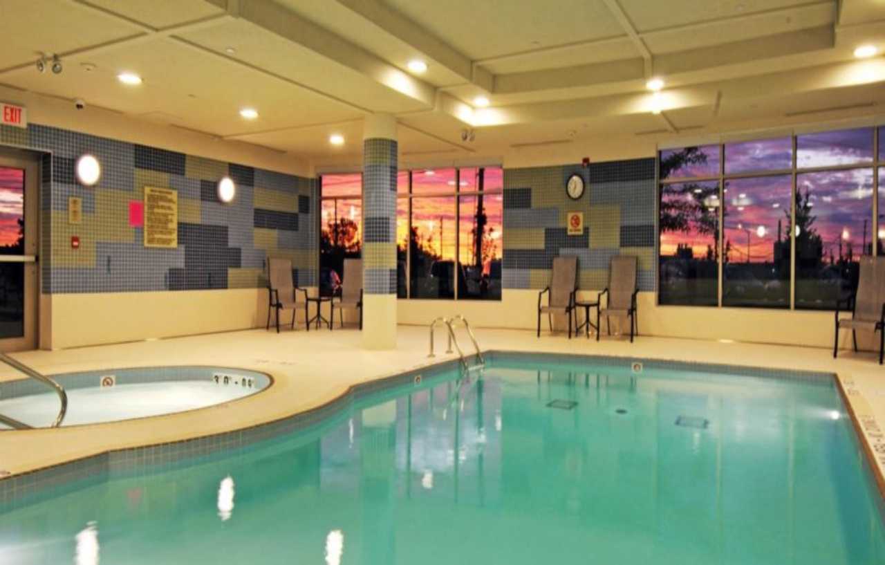 Holiday Inn Express & Suites Vaughan-Southwest By Ihg Bagian luar foto